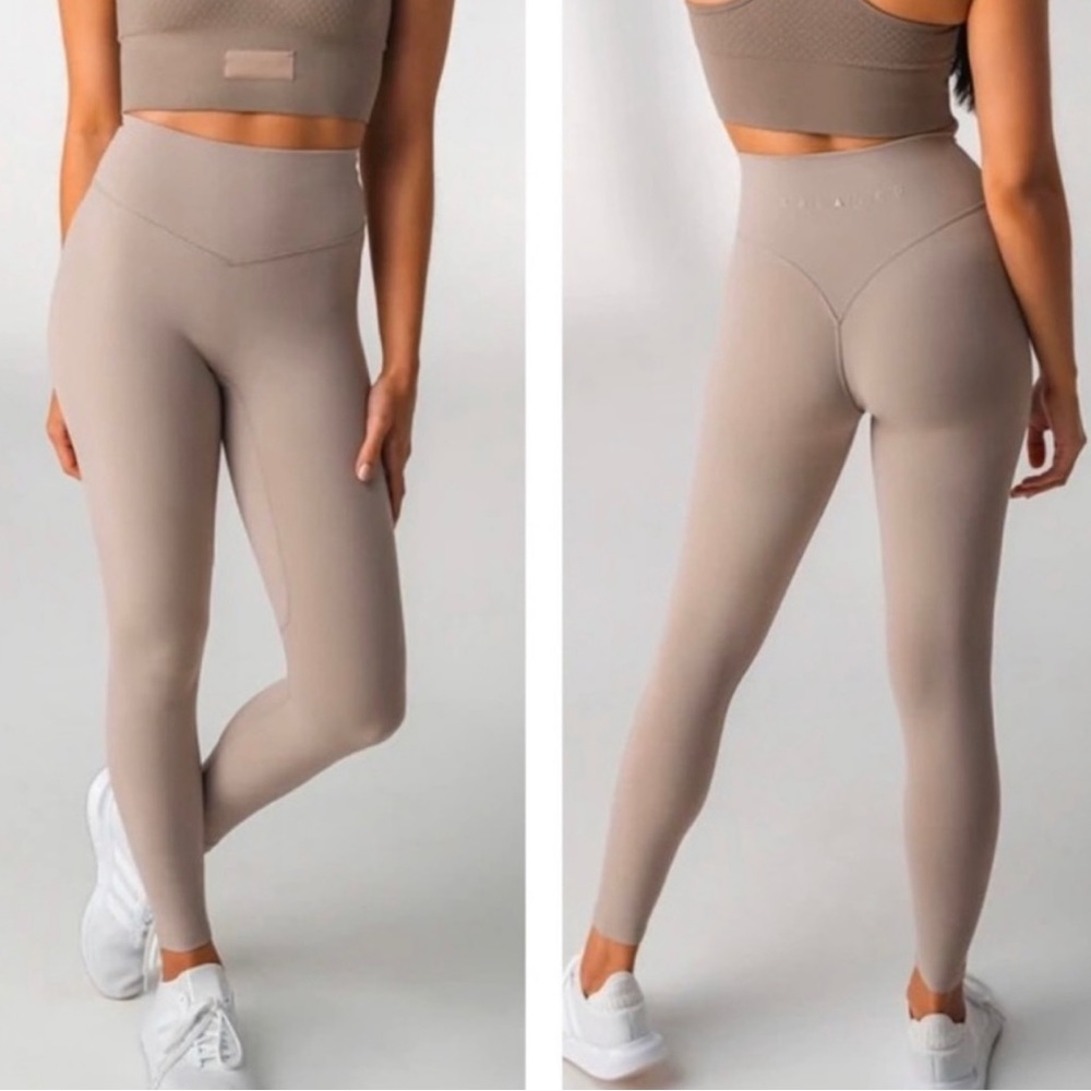 Balance Athletica Cloud Pant in Mica